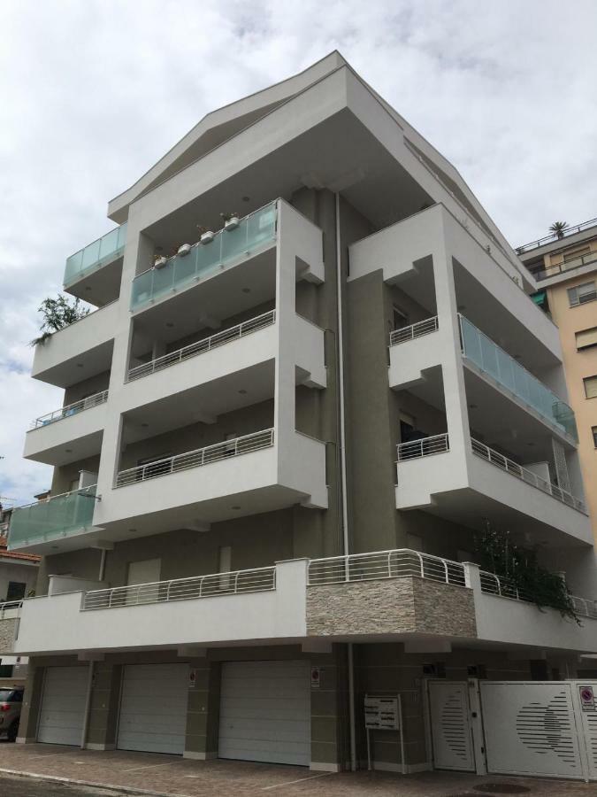 Appartamento Acquamarina San Benedetto del Tronto Zewnętrze zdjęcie